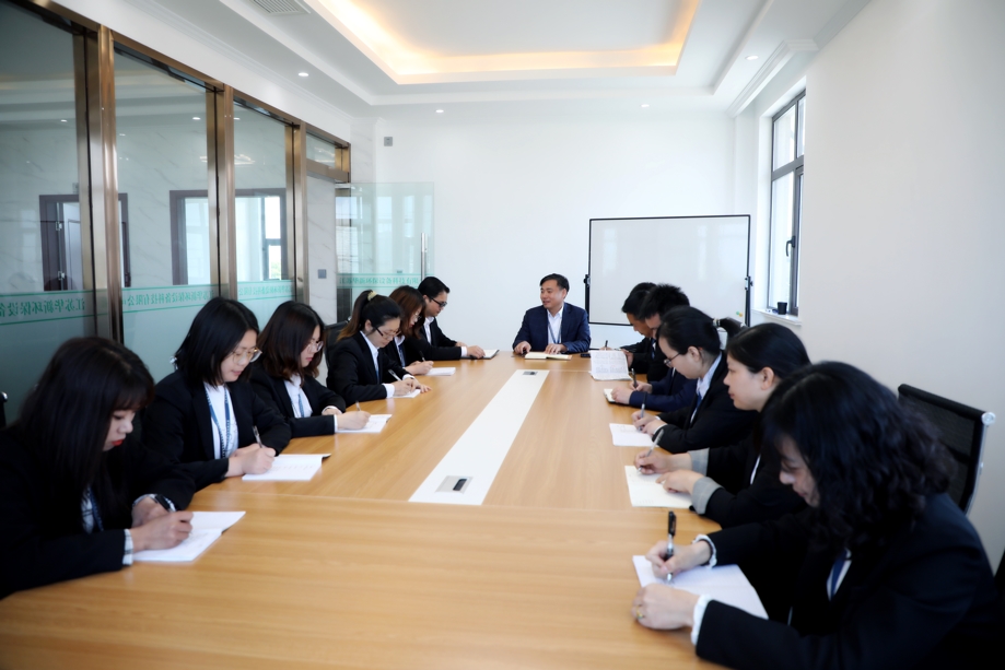 項目技術(shù)攻關(guān)小組